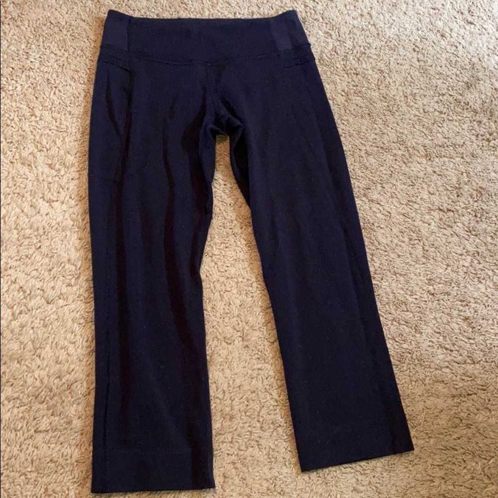 Lululemon Navy Cropped Leggings
